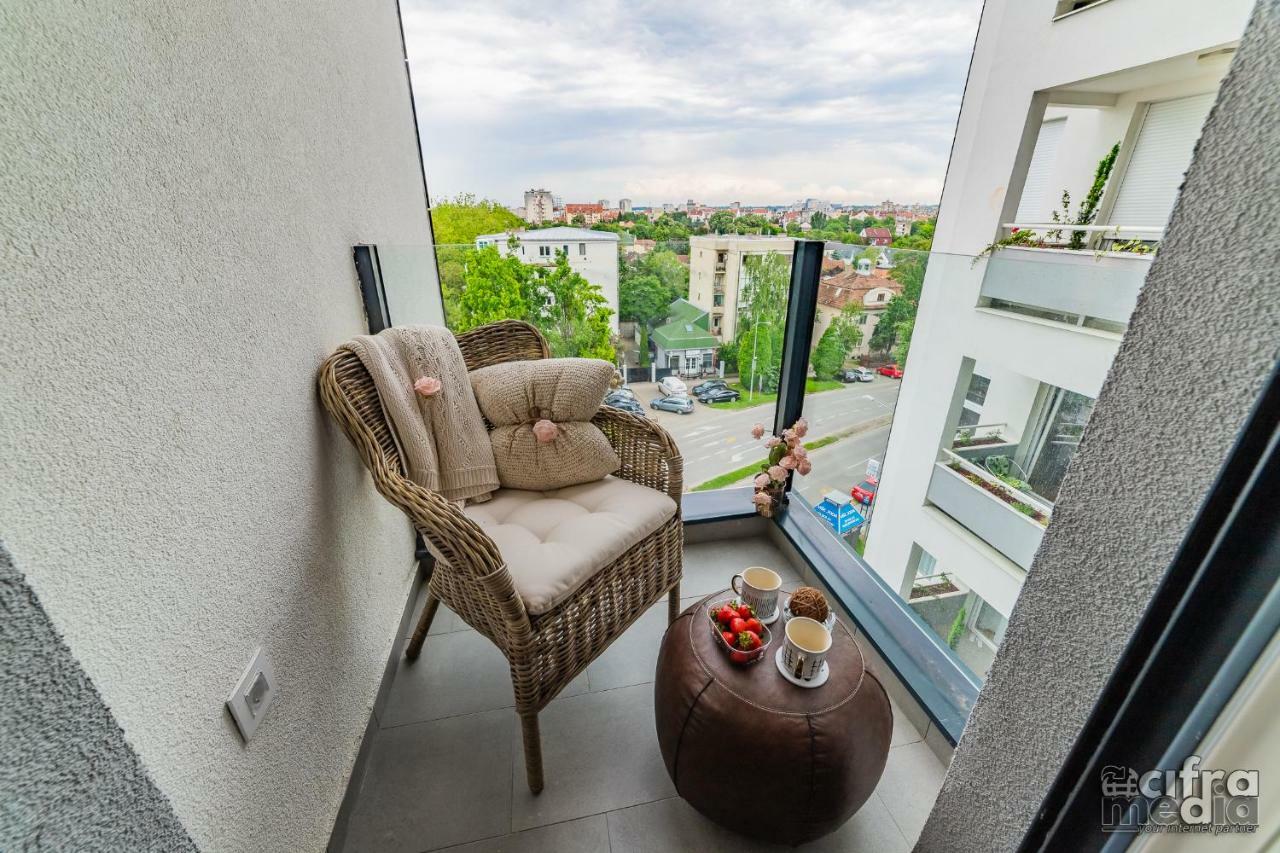 Apartmani Alexandar15 Novi Sad Ngoại thất bức ảnh