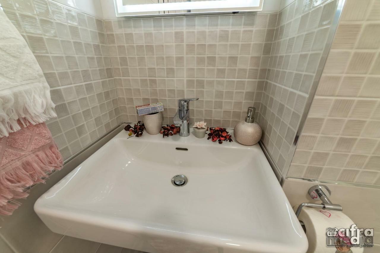 Apartmani Alexandar15 Novi Sad Ngoại thất bức ảnh