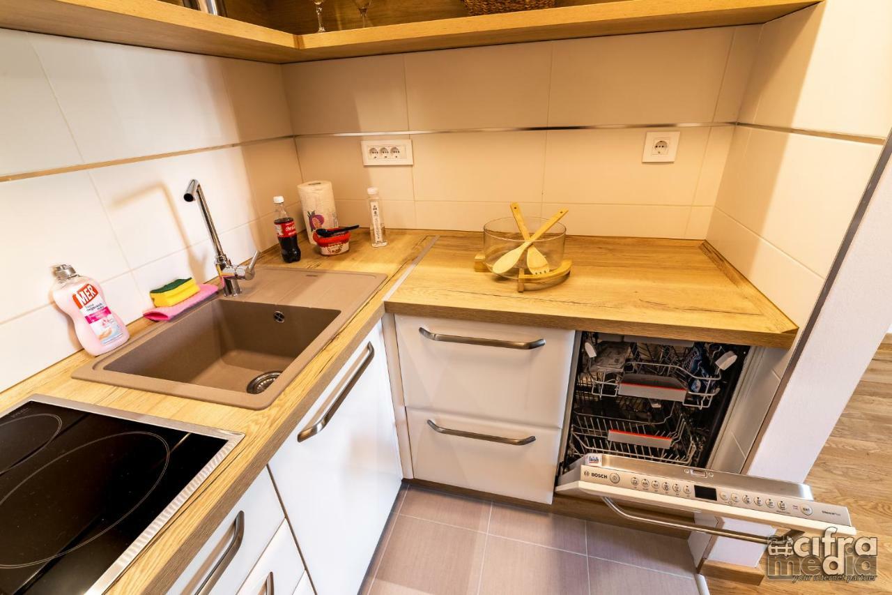 Apartmani Alexandar15 Novi Sad Ngoại thất bức ảnh