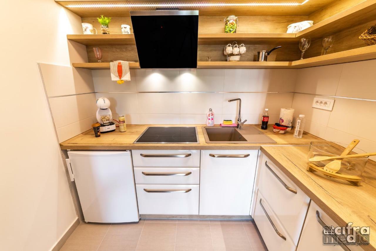 Apartmani Alexandar15 Novi Sad Ngoại thất bức ảnh
